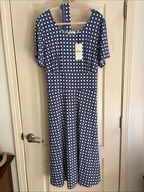 Leota Navy and White Geometric Short-Sleeve Maxi Dress